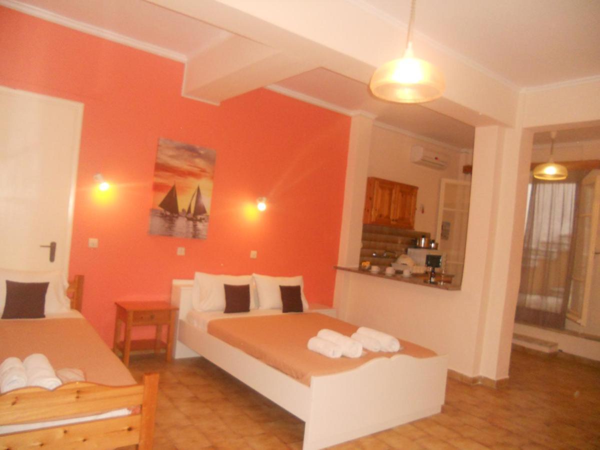 Elli Marina Studios And Apartments Benitses  Extérieur photo