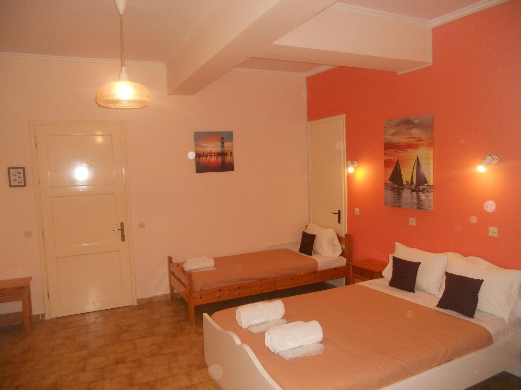 Elli Marina Studios And Apartments Benitses  Extérieur photo