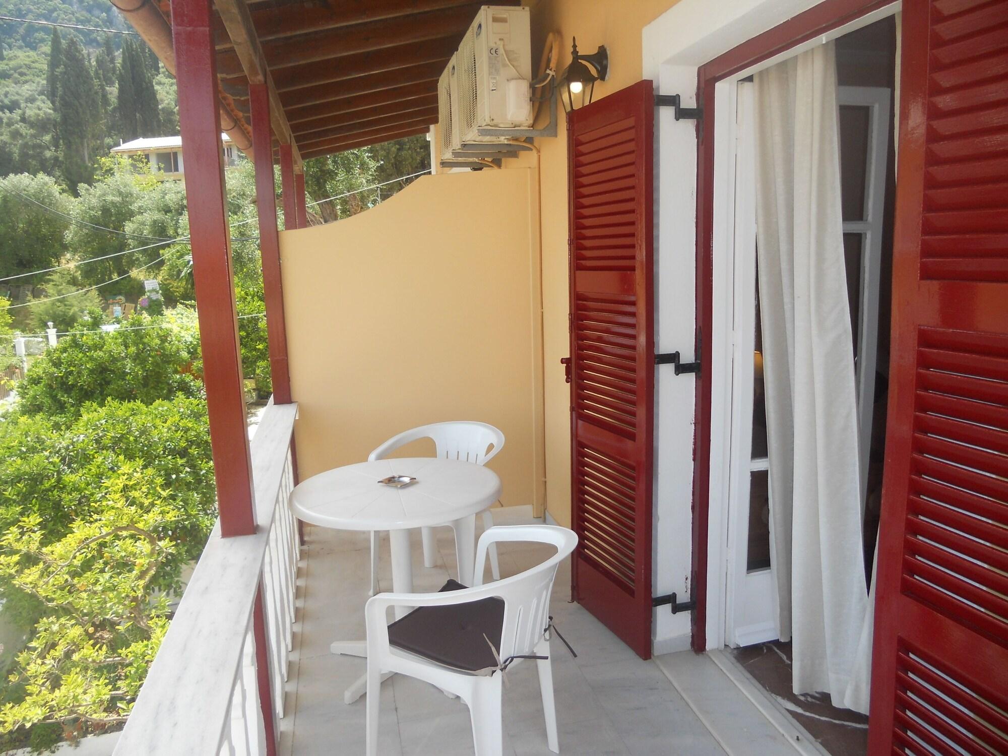 Elli Marina Studios And Apartments Benitses  Extérieur photo