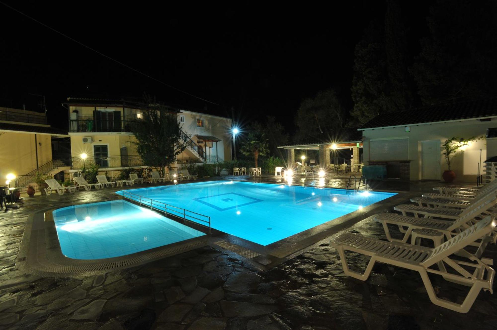 Elli Marina Studios And Apartments Benitses  Extérieur photo