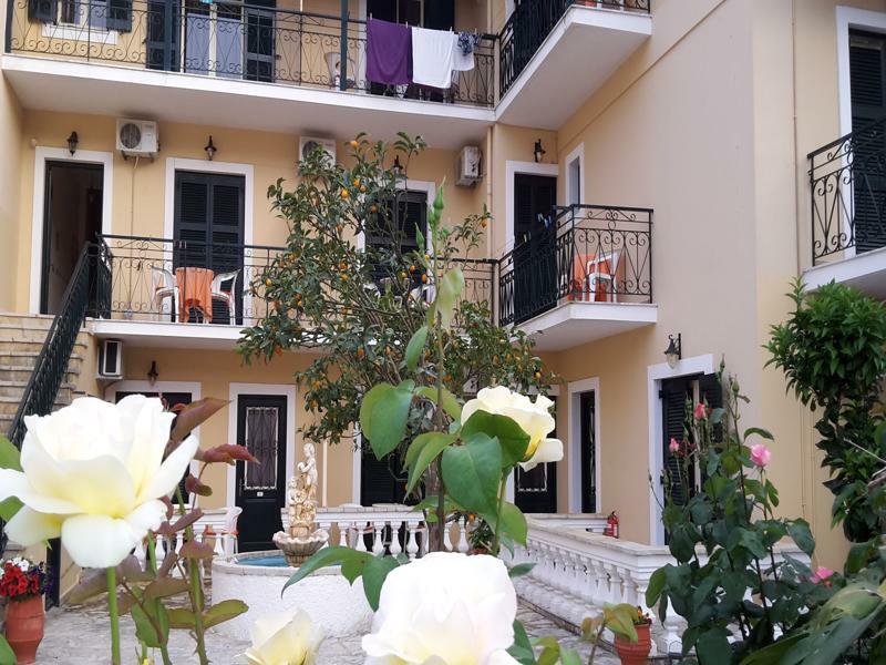 Elli Marina Studios And Apartments Benitses  Extérieur photo